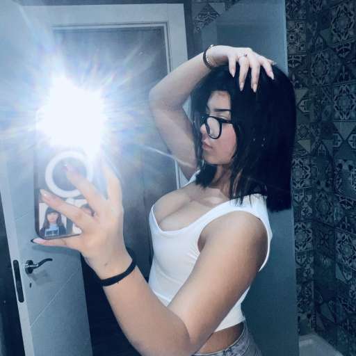 Abril Isacura